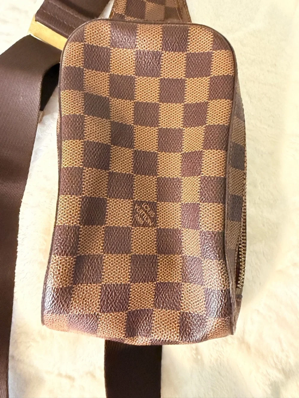Louis Vuitton Geronimos belt bag - Picture 2 of 16
